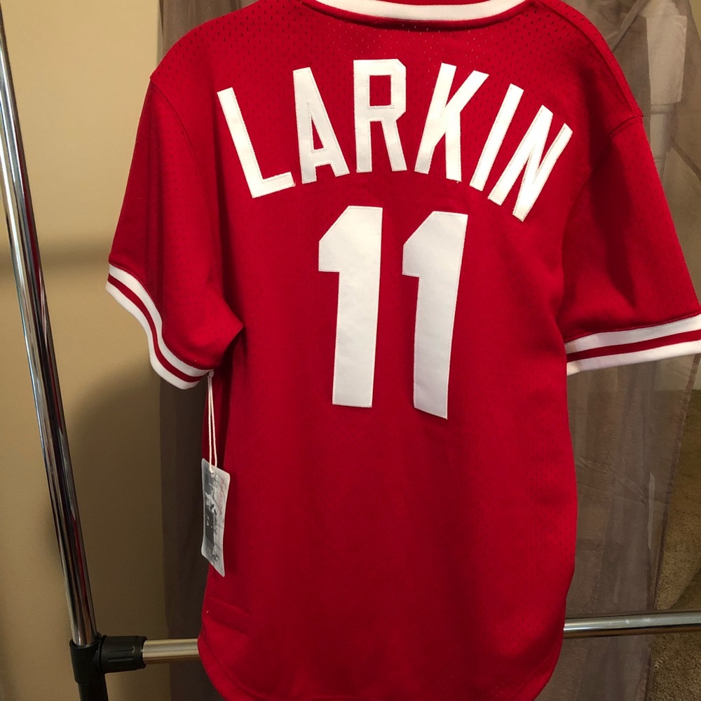 Reds baseball jersey